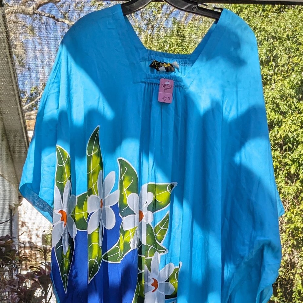 New Caftan Hand painted Floral Blue OS Dancing Geckos Hawaii Kaftan